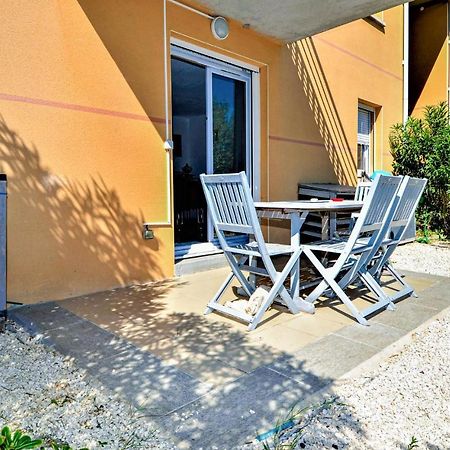 Lovely Apartment In Orange With Kitchen Dış mekan fotoğraf