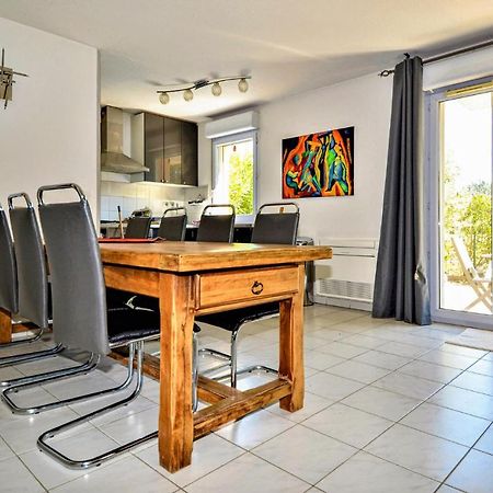 Lovely Apartment In Orange With Kitchen Dış mekan fotoğraf